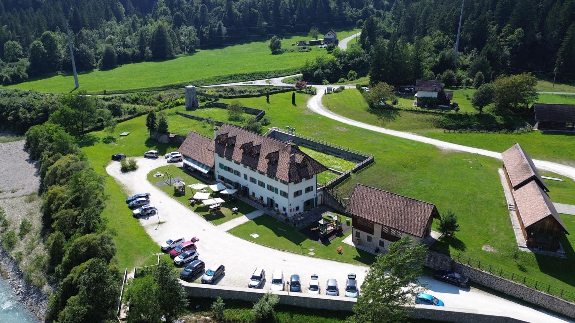 Hotel Aplis Ovaro Esterno foto